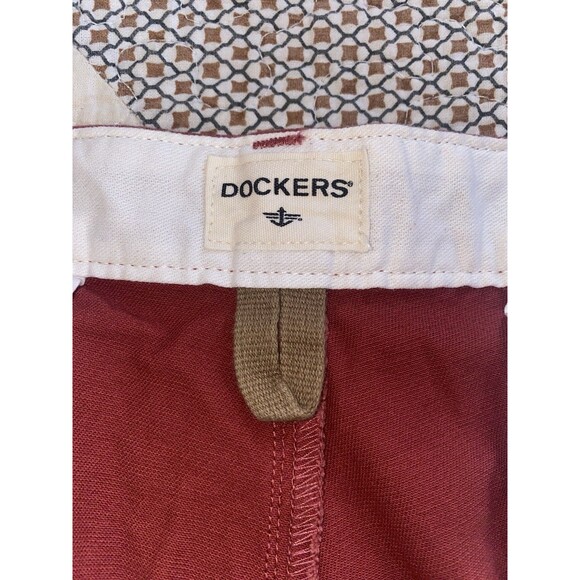 Dockers Perfect Shorts Mens 40 Coral Classic Fit Flat Front Stretch Casual NEW - Picture 4 of 5